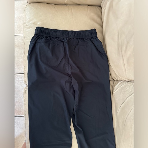 Eddie Bauer Women's Rapid Capri in Black. MSRP $64 - Picture 11 of 15